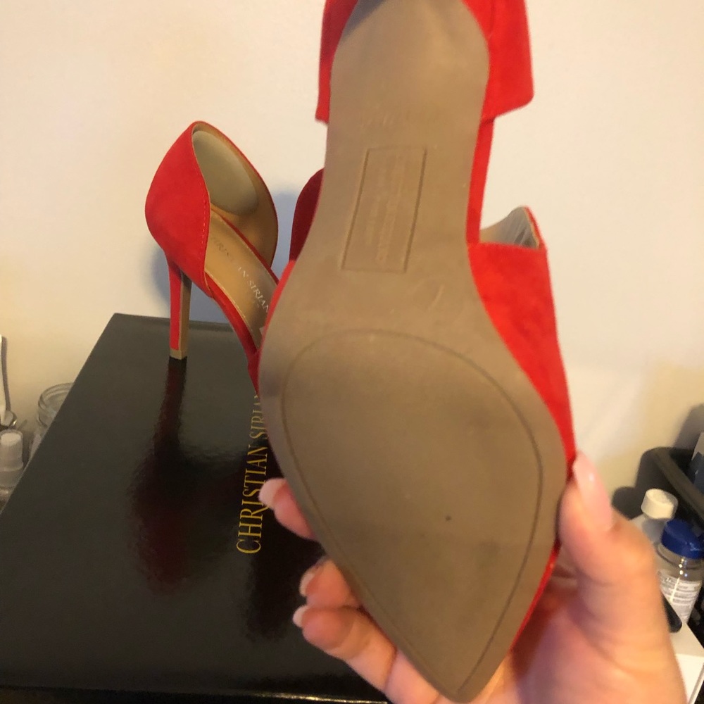 Red heels - Picture 3 of 4